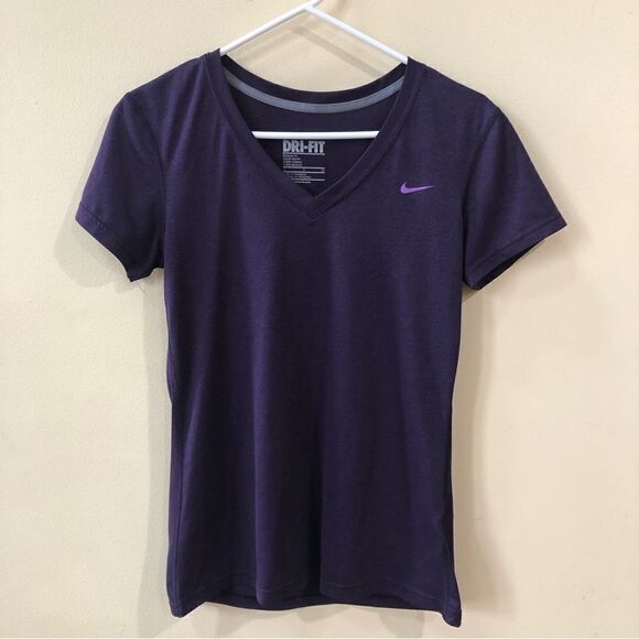 Nike Dri-Fit T-shirt - Picture 1 of 3